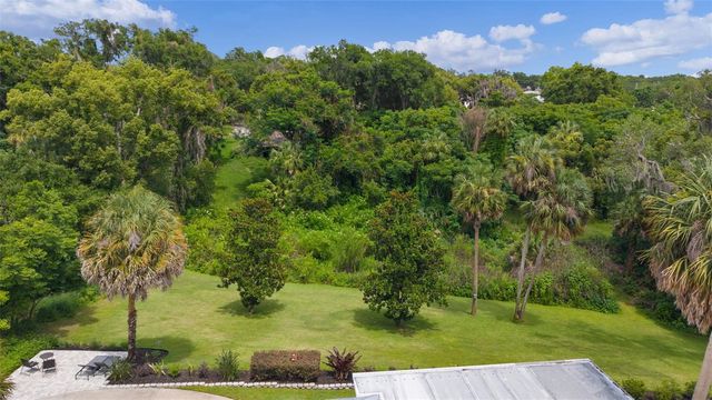 306 N CLAYTON STREET, Mount Dora, FL 32757
