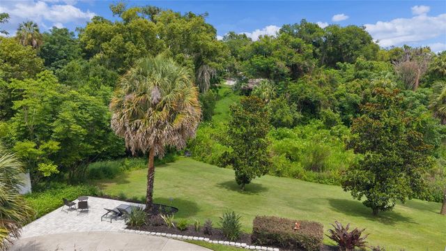 306 N CLAYTON STREET, Mount Dora, FL 32757