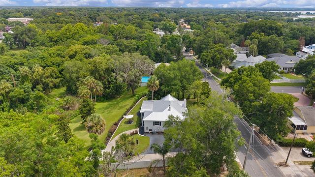 306 N CLAYTON STREET, Mount Dora, FL 32757