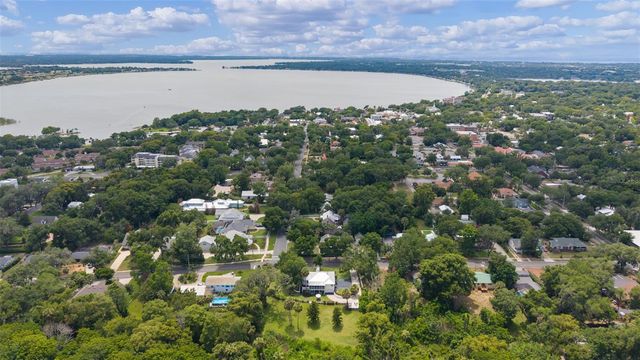 306 N CLAYTON STREET, Mount Dora, FL 32757