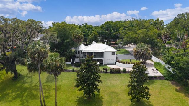 306 N CLAYTON STREET, Mount Dora, FL 32757