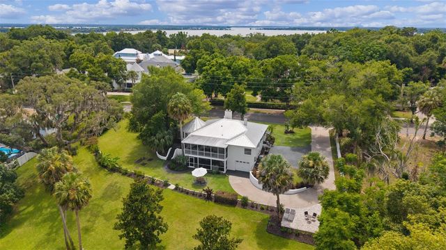306 N CLAYTON STREET, Mount Dora, FL 32757