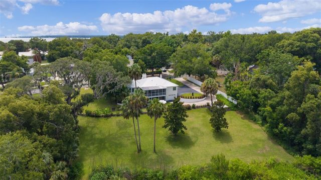306 N CLAYTON STREET, Mount Dora, FL 32757