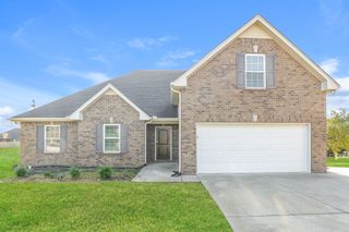 1008 Stratus Dr, Murfreesboro, TN 37127