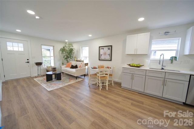 142 White Street SW 49, Concord, NC 28027