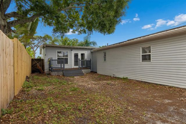 739 47TH AVENUE N, St Petersburg, FL 33703