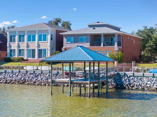 1514 White Caps Ln, Pensacola, FL 32507