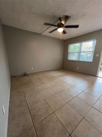 2016 NE 17th Court 4, Fort Lauderdale, FL 33305