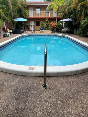 2016 NE 17th Court 4, Fort Lauderdale, FL 33305