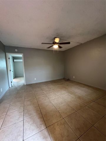 2016 NE 17th Court 4, Fort Lauderdale, FL 33305