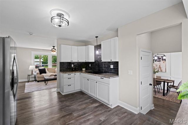 245 Humes Lane, Florissant, MO 63031