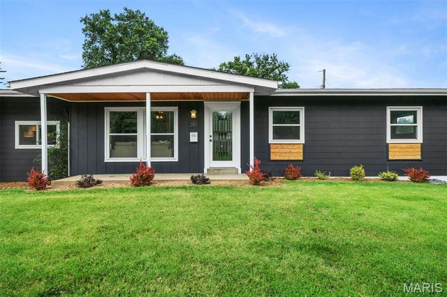 245 Humes Lane, Florissant, MO 63031