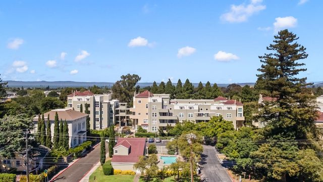 211 S Fremont Street 204, San Mateo, CA 94401