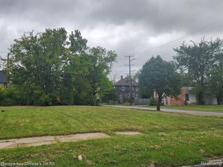 453 E Euclid Street, Detroit, MI 48202