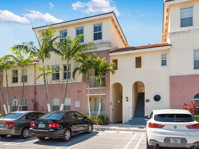 10022 NW 7th St 206, Miami, FL 33172