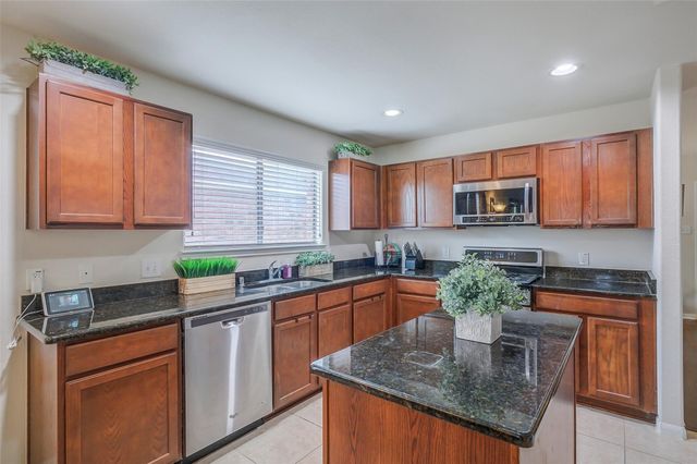 1015 Honeysuckle Vine Drive, Rosenberg, TX 77469