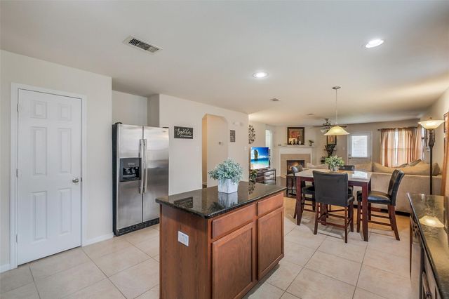 1015 Honeysuckle Vine Drive, Rosenberg, TX 77469