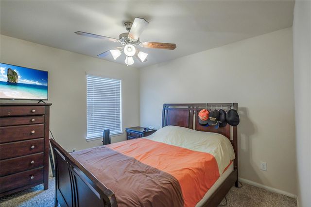 1015 Honeysuckle Vine Drive, Rosenberg, TX 77469