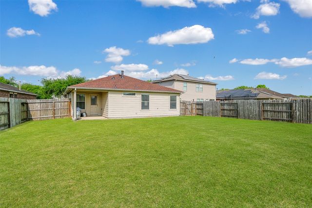 1015 Honeysuckle Vine Drive, Rosenberg, TX 77469