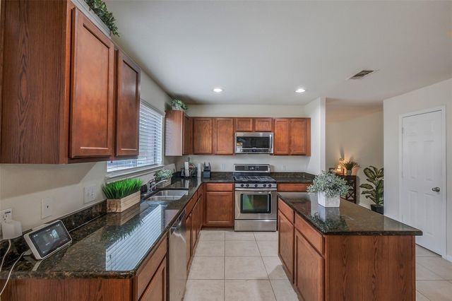 1015 Honeysuckle Vine Drive, Rosenberg, TX 77469