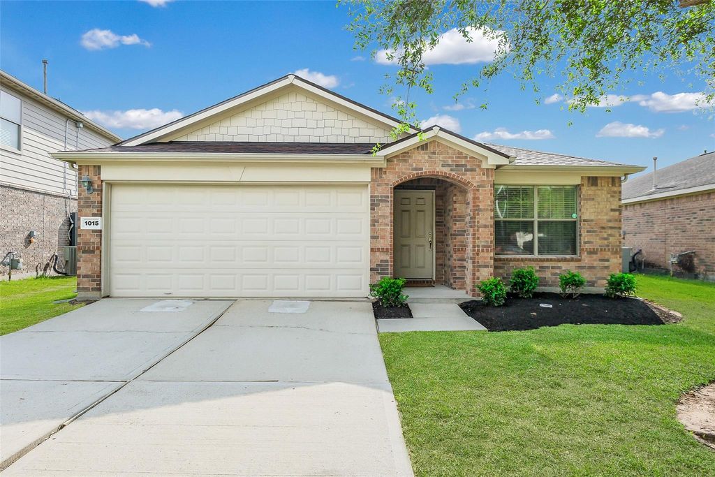 1015 Honeysuckle Vine Drive, Rosenberg, TX 77469