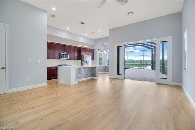 1696 Sarazen PL, Naples, FL 34120