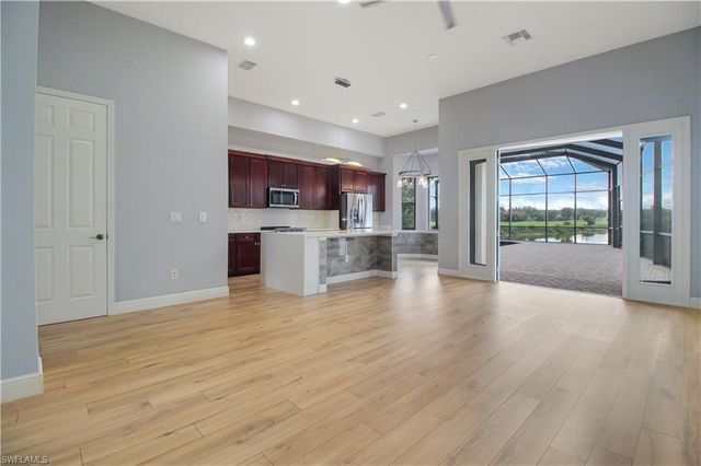 1696 Sarazen PL, Naples, FL 34120