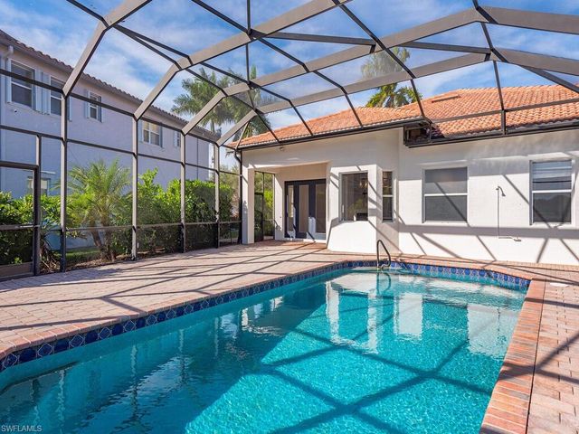 1696 Sarazen PL, Naples, FL 34120