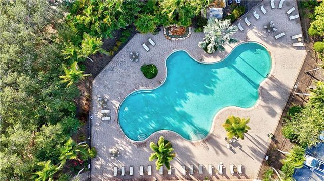 1696 Sarazen PL, Naples, FL 34120