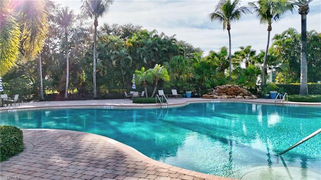 1696 Sarazen PL, Naples, FL 34120