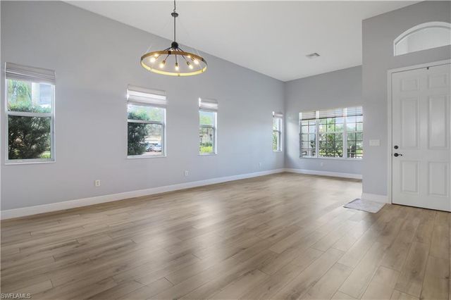 1696 Sarazen PL, Naples, FL 34120