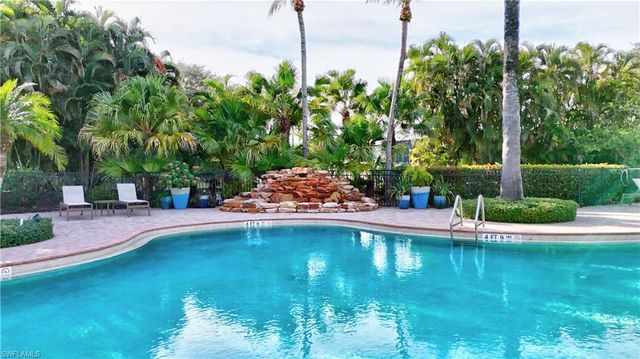 1696 Sarazen PL, Naples, FL 34120