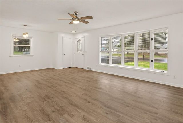 667 Hard Road, Webster, NY 14580