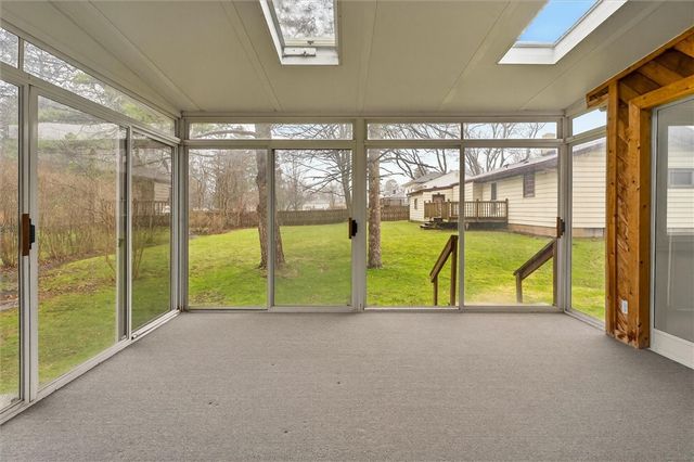 667 Hard Road, Webster, NY 14580