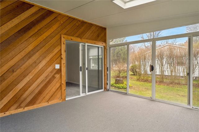 667 Hard Road, Webster, NY 14580