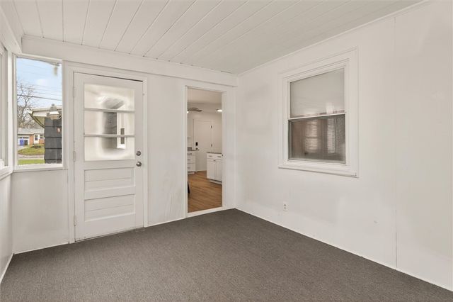 667 Hard Road, Webster, NY 14580