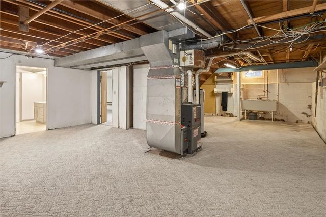 667 Hard Road, Webster, NY 14580