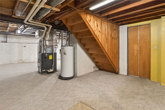 667 Hard Road, Webster, NY 14580