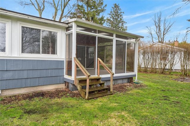 667 Hard Road, Webster, NY 14580