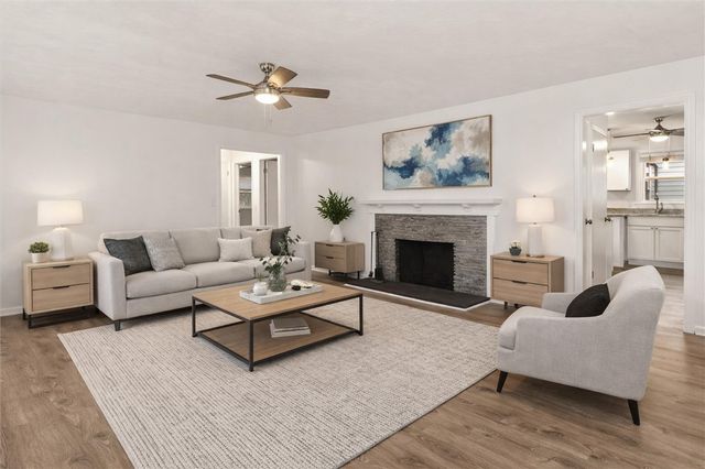 667 Hard Road, Webster, NY 14580