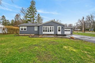 667 Hard Road, Webster, NY 14580