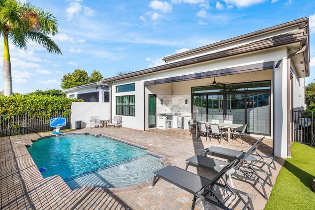 17317 Santaluce Manor, Boca Raton, FL 33496