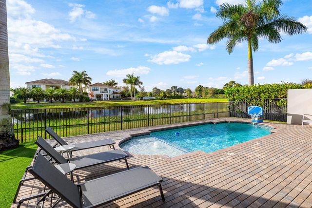 17317 Santaluce Manor, Boca Raton, FL 33496