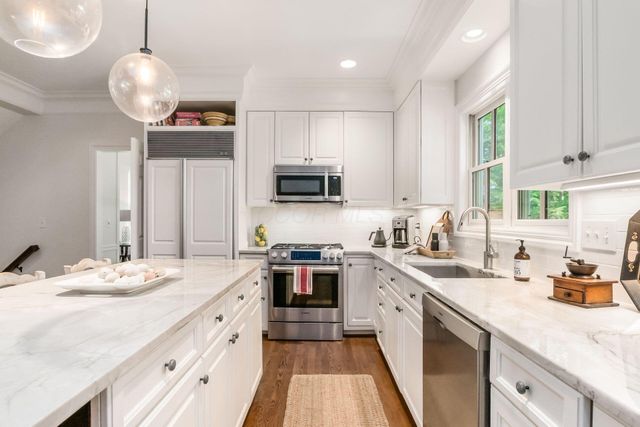 5938 Upper Bremo Lane, New Albany, OH 43054