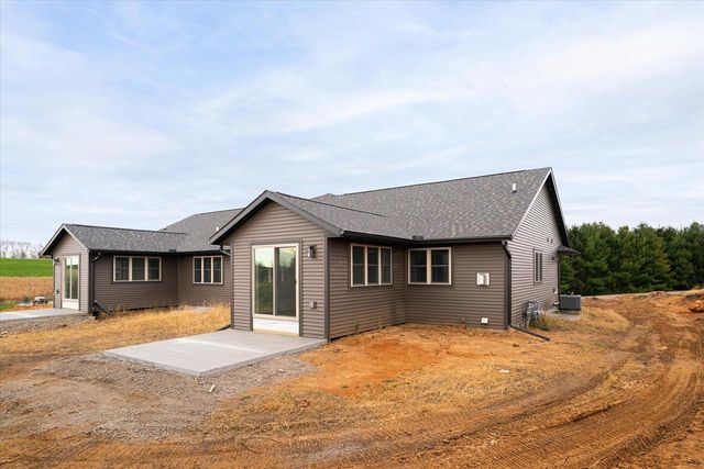 1213 16th Fairway DRIVE, Viroqua, WI 54665