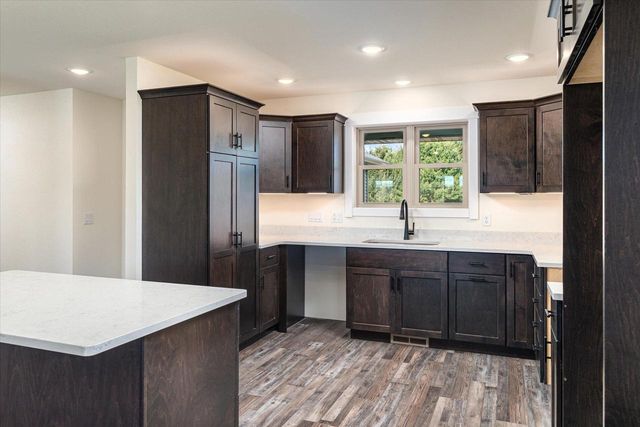 1213 16th Fairway DRIVE, Viroqua, WI 54665