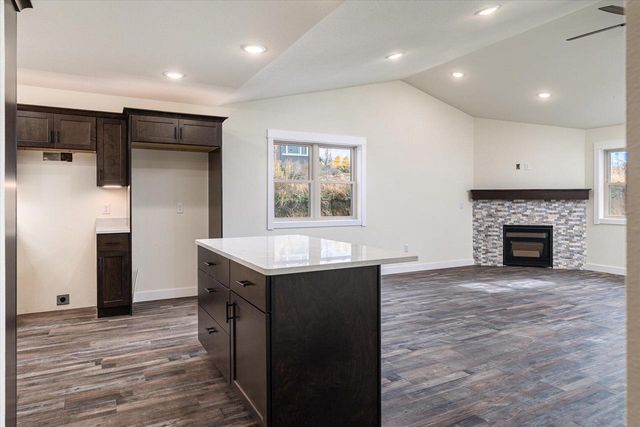 1213 16th Fairway DRIVE, Viroqua, WI 54665