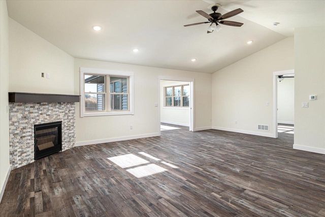 1213 16th Fairway DRIVE, Viroqua, WI 54665