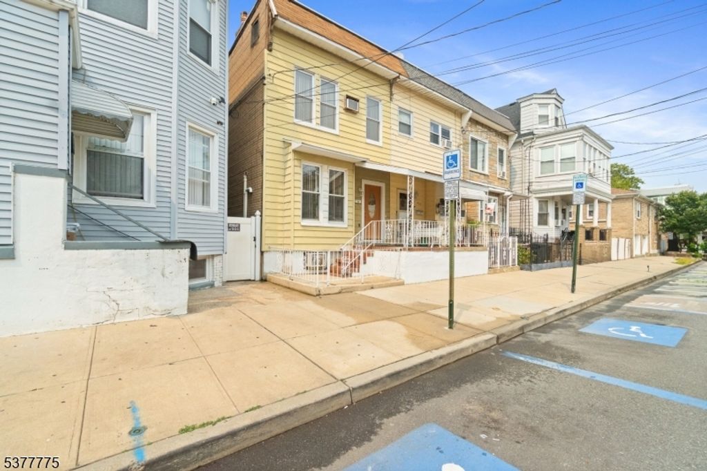 430 Central Ave, Harrison Town, NJ 07029 — photo 2