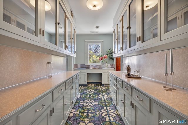 2095 Chapel Street, New Haven, CT 06515